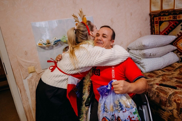 «Мудрые дети» поздравили с наступающим бабушек и дедушек из Богородского дома-интерната